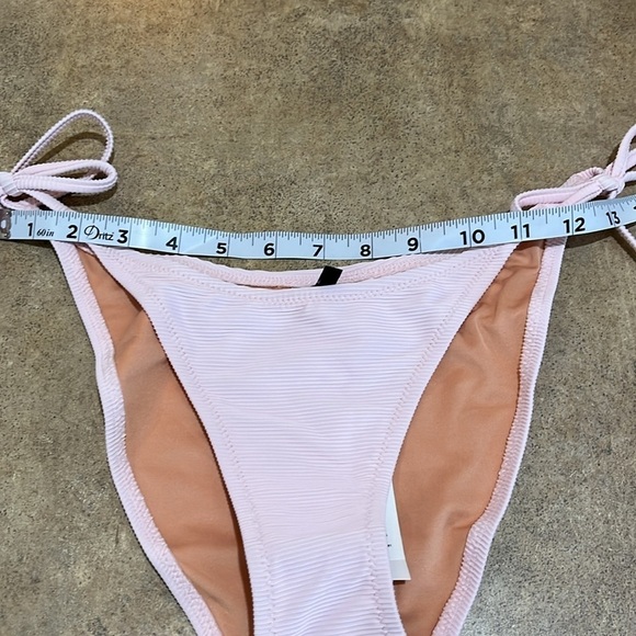 NWT J.CREW Ribbed Curved Waist Cheeky String Bikini Bottom Light Pink Size Small - Picture 9 of 10